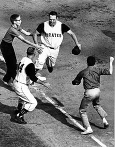 Mazeroski rounds third